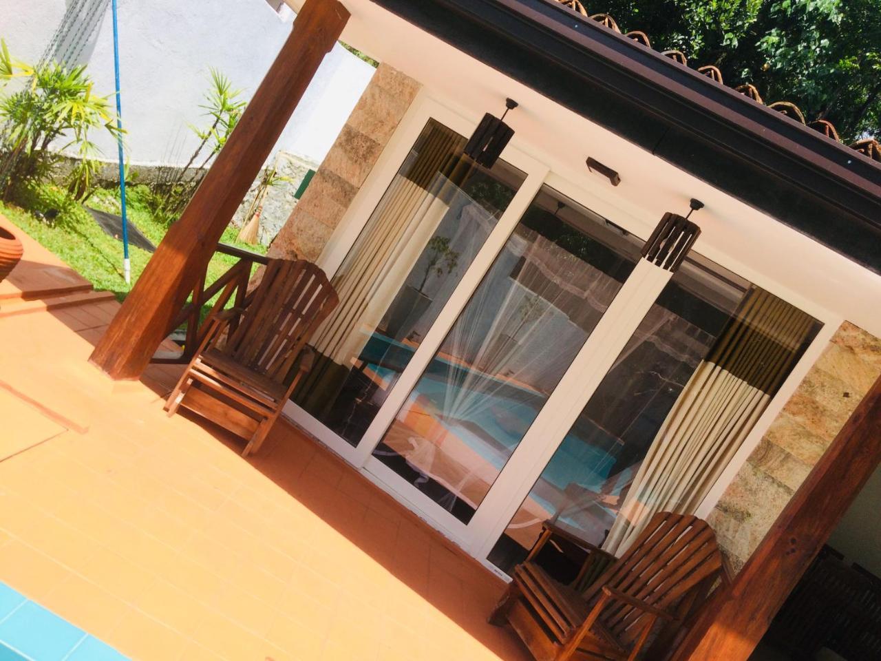 Villa 康提 外观 照片
