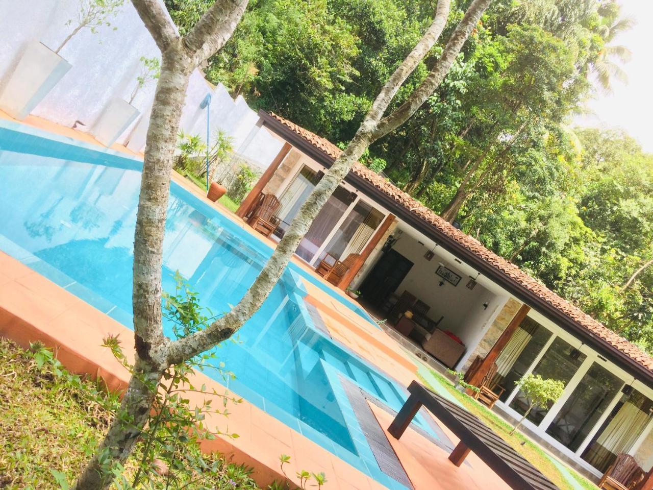 Villa 康提 外观 照片
