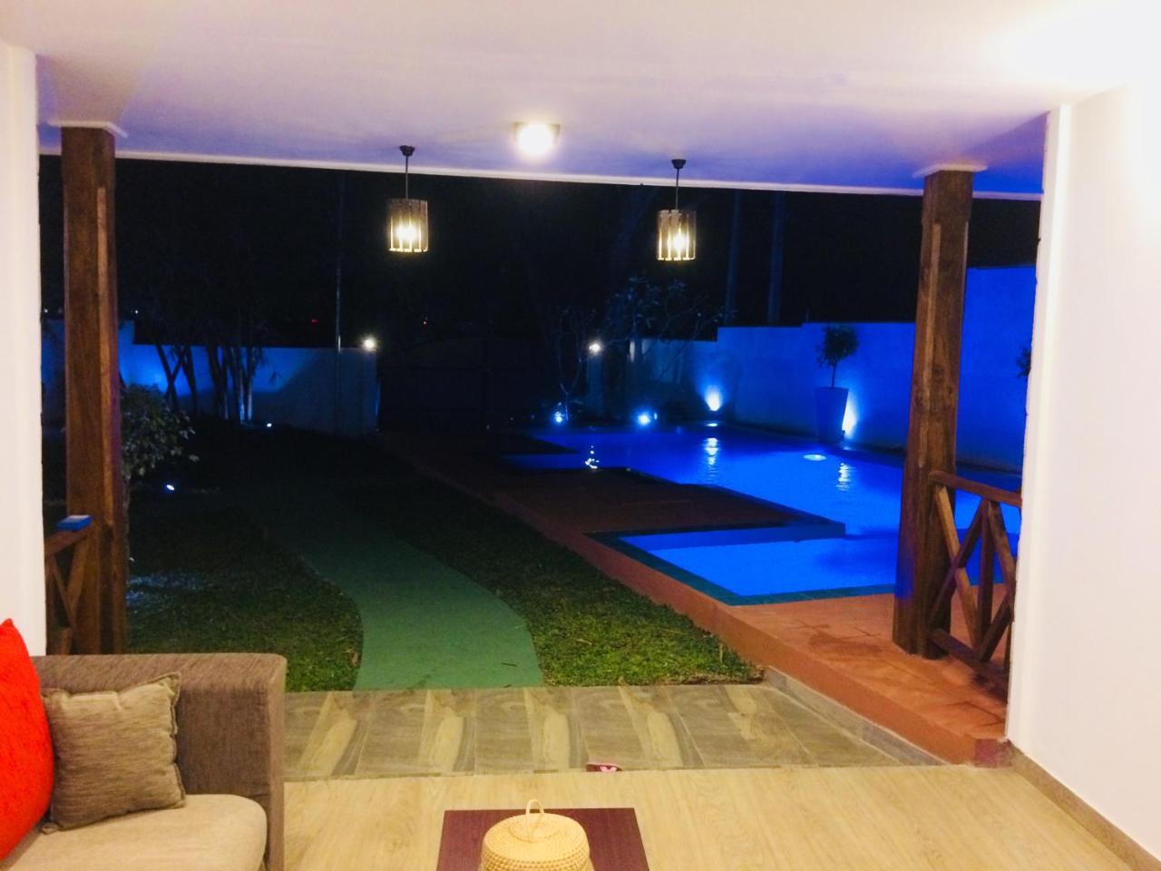 Villa 康提 外观 照片